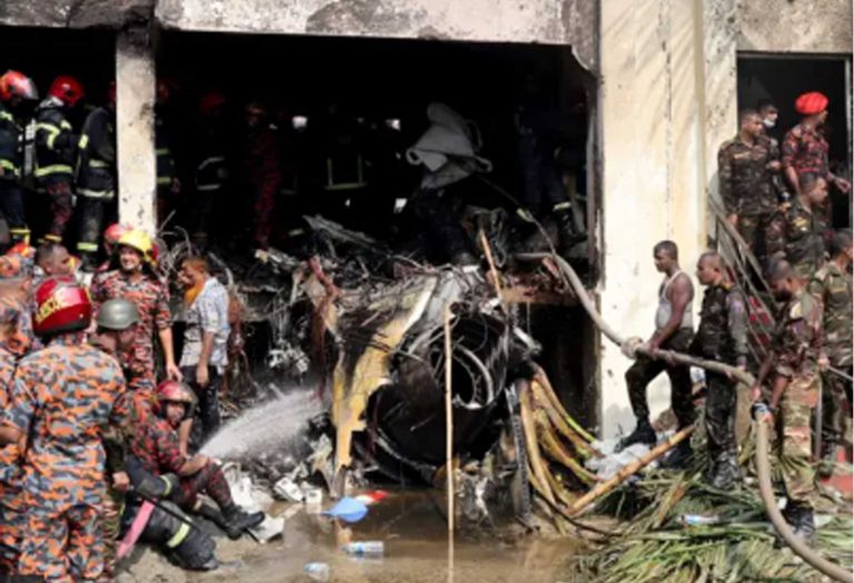 প্রশিক্ষণ বিমান বিধ্বস্তের ঘটনায় অন্তত ১৯ জনের মৃত্যু, আহত ও দগ্ধ শতাধিক